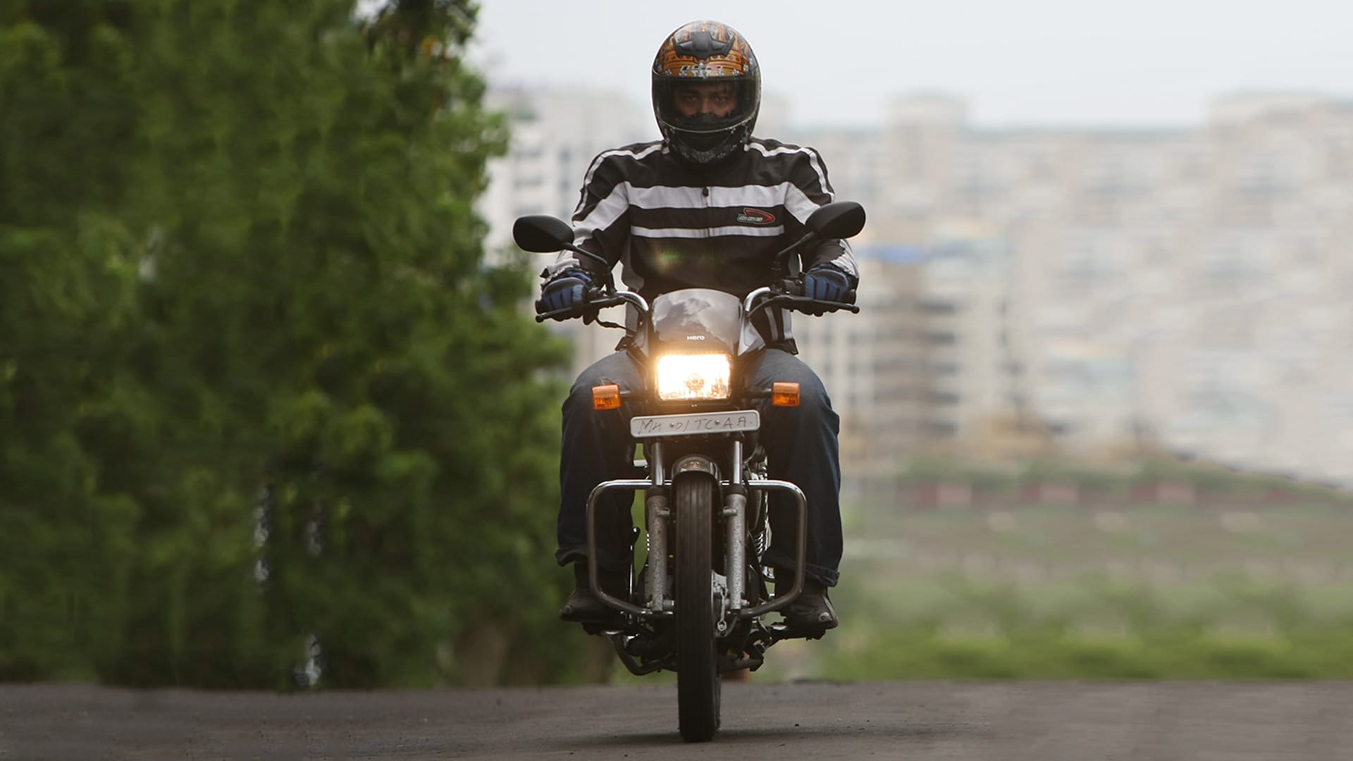 Hero Splendor Plus 2013 Exterior