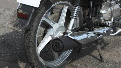 Hero Splendor Plus 2013 Kick Cast Price in India, Mileage