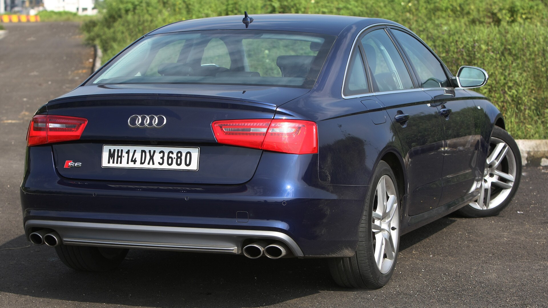 Audi-S6-2013-Sports Luxury Compare