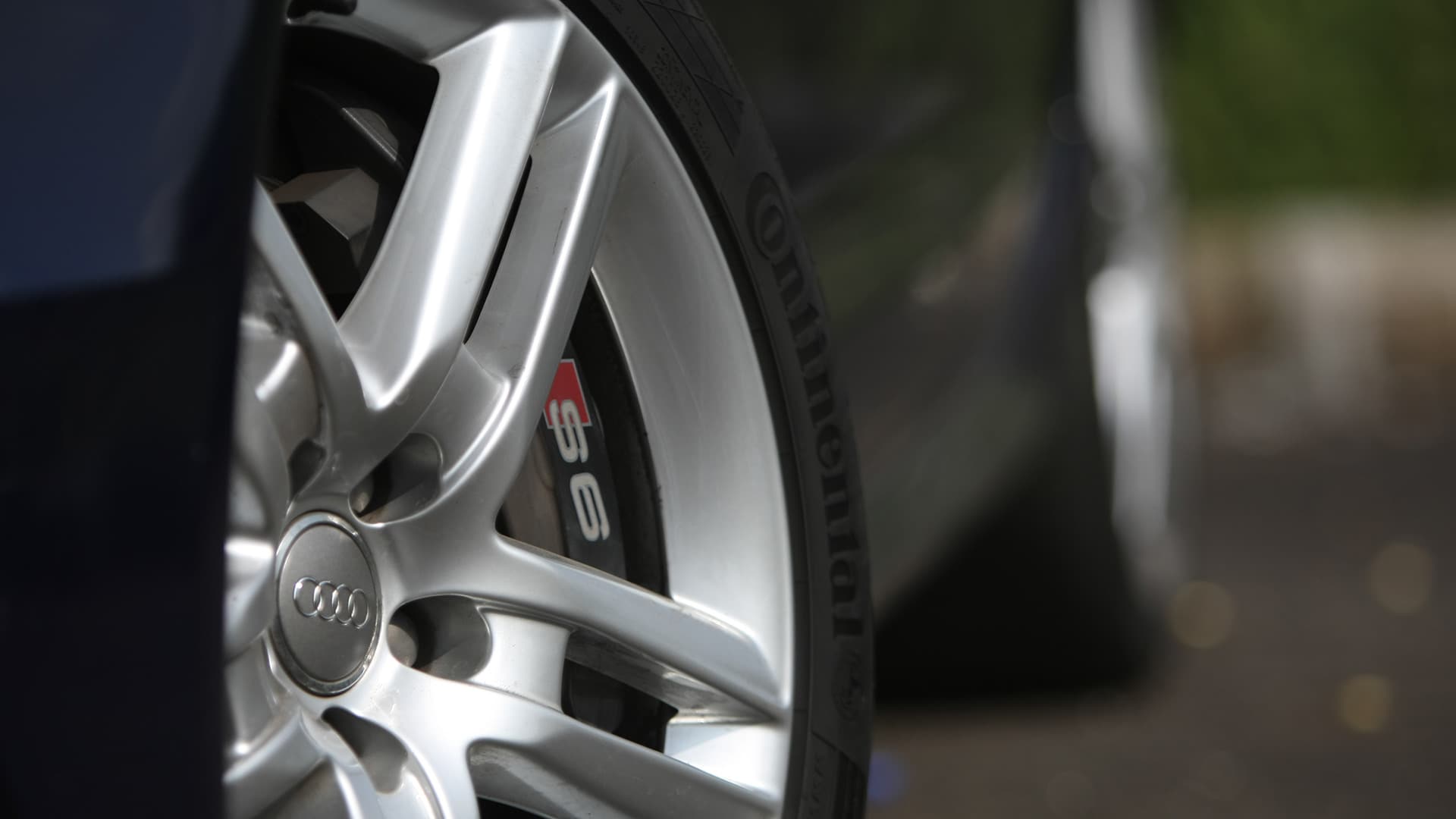 Audi-S6-2013-Sports Luxury Interior