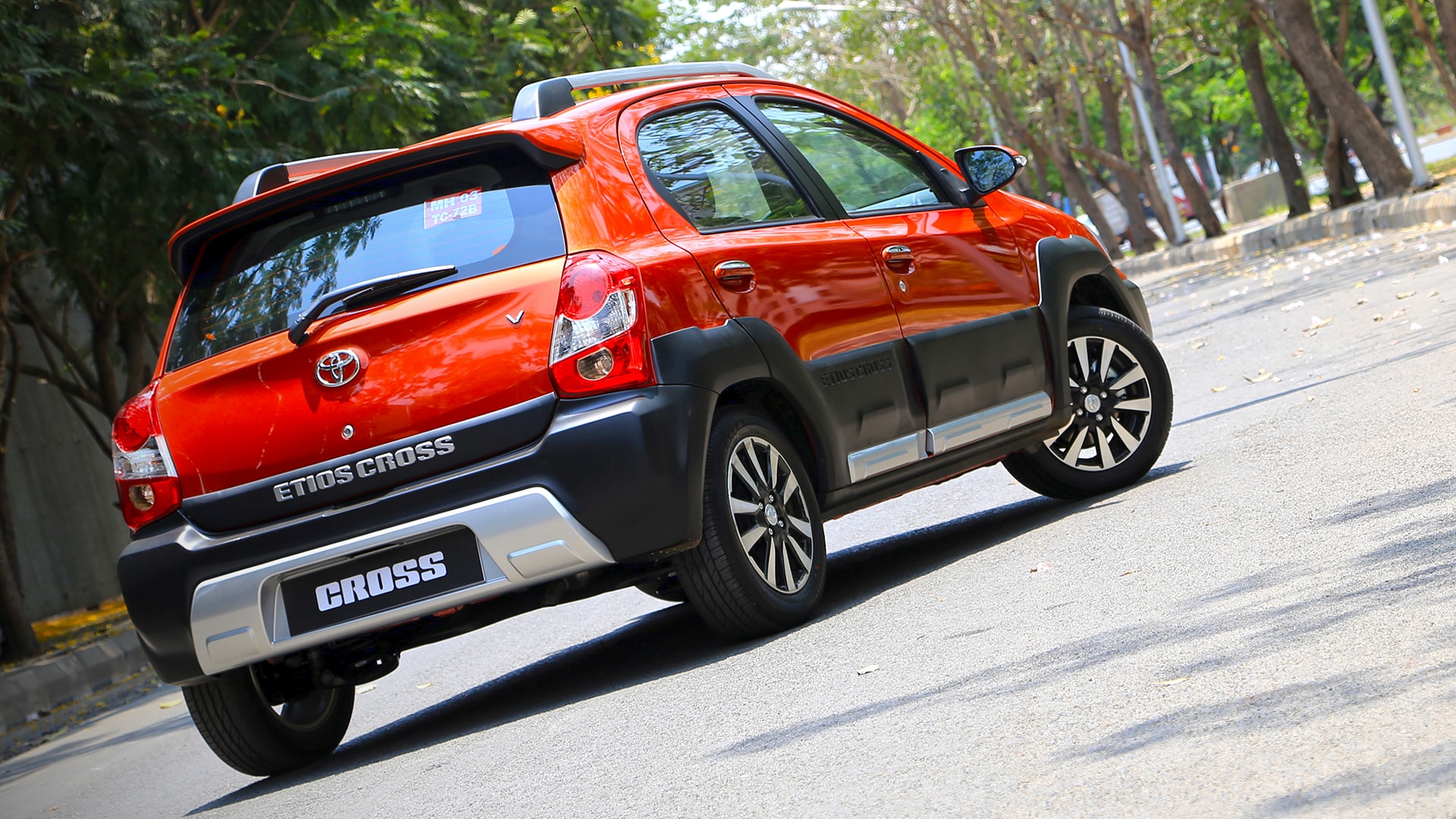 Toyota-Etios-Cross-2014 Exterior