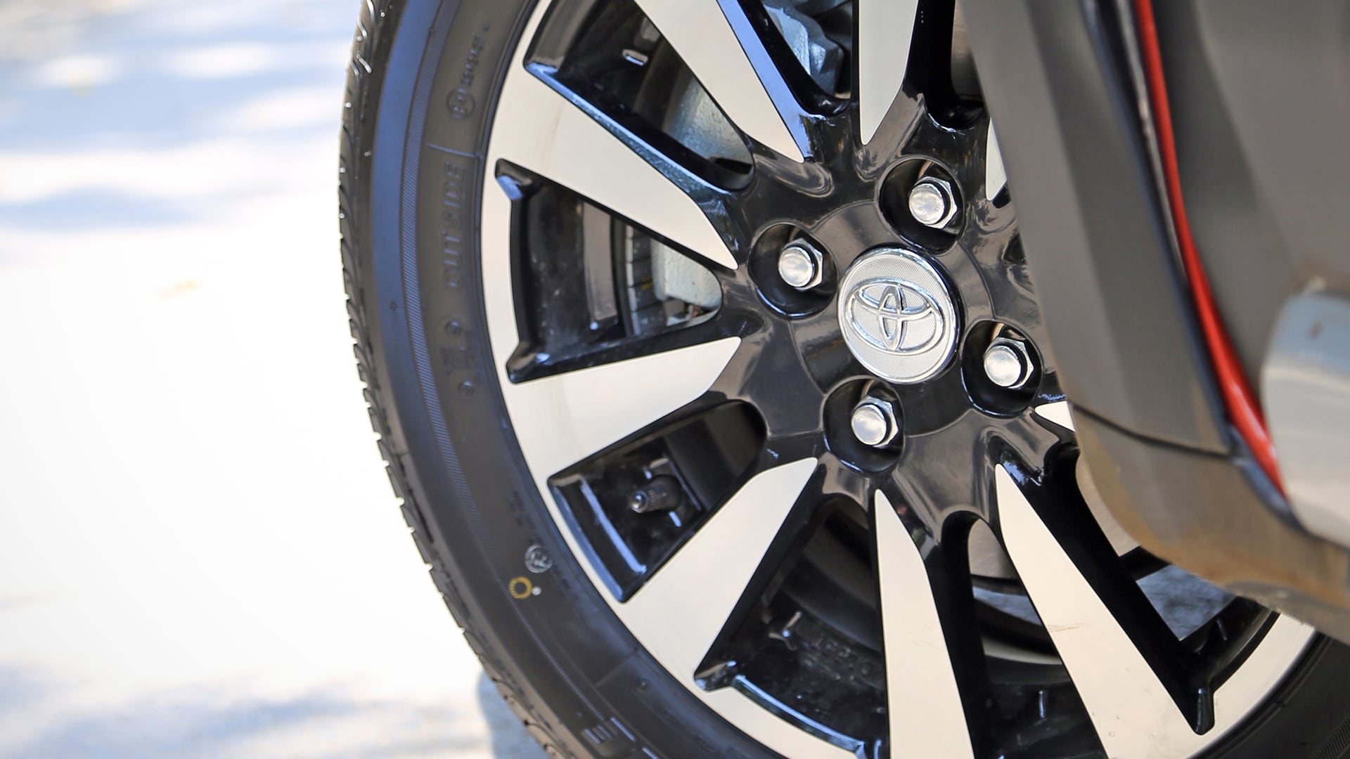 Toyota-Etios-Cross-2014 Exterior