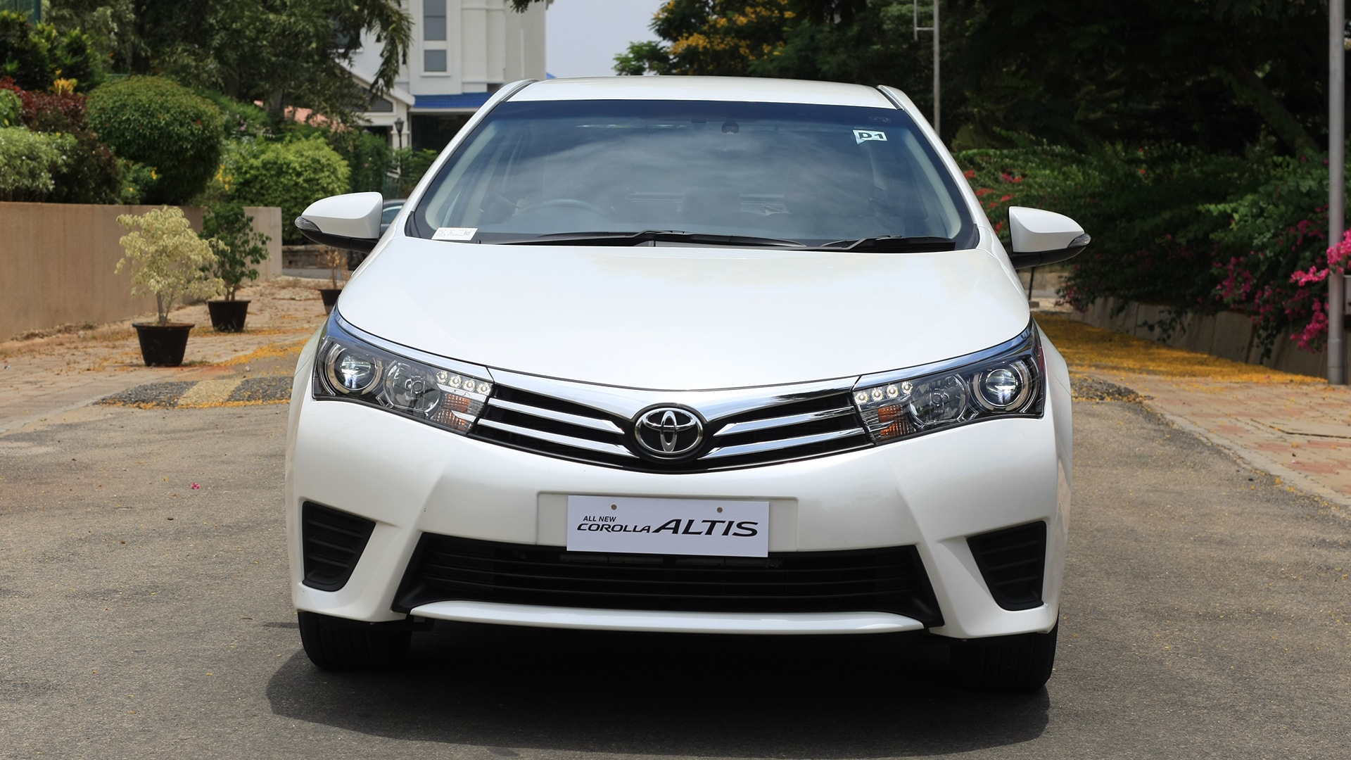 Toyota-Corolla-Altis 2014 Exterior