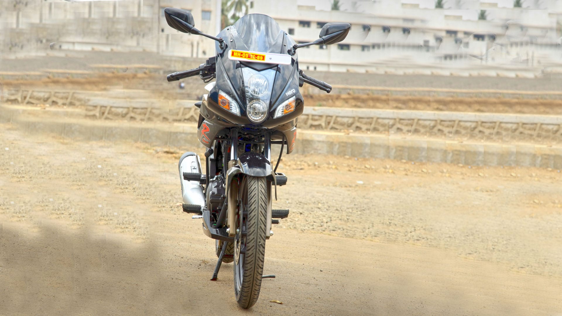 Hero Karizma R 2014 STD Exterior