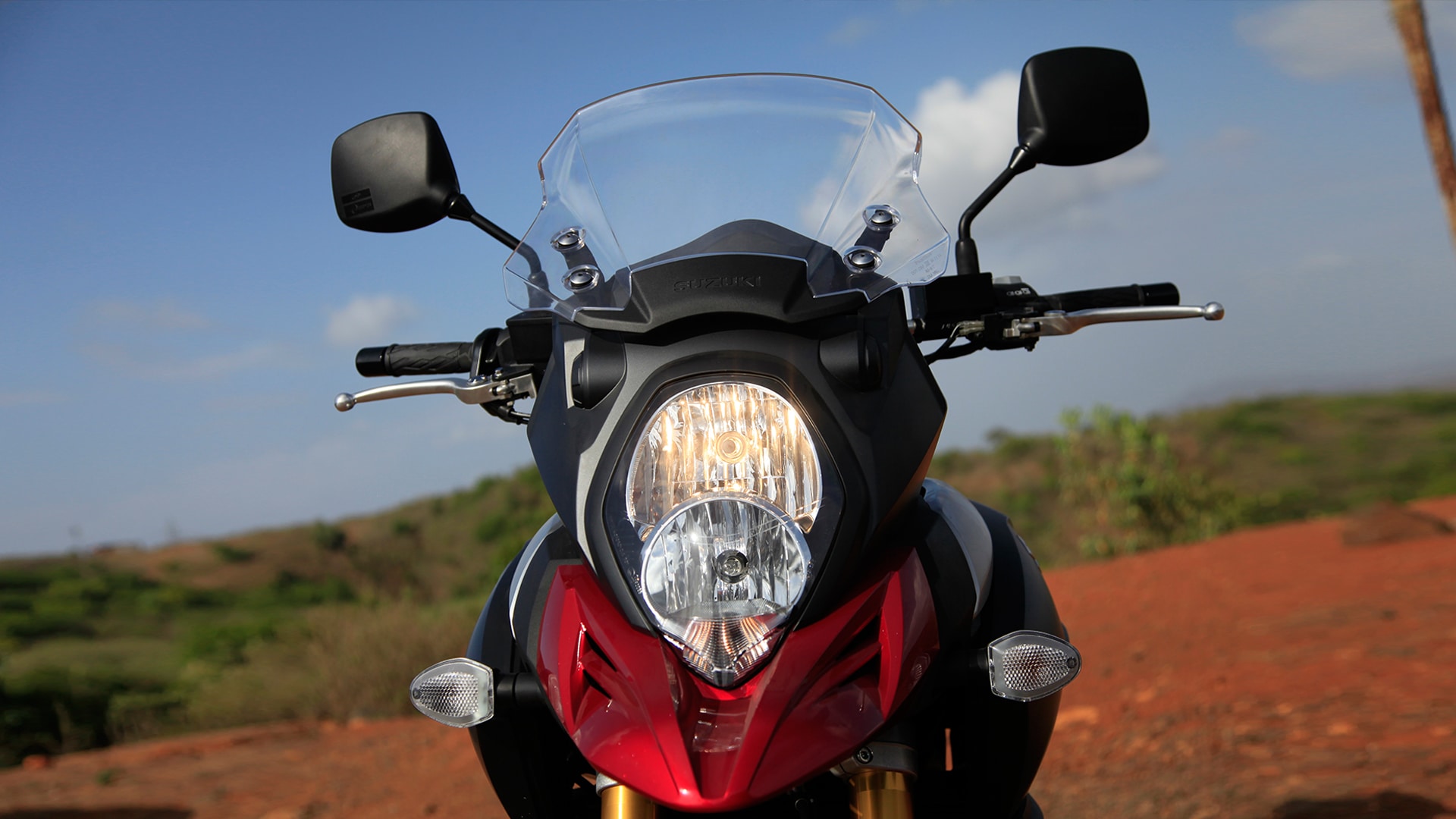 Suzuki V Strom 2014 1000 Exterior