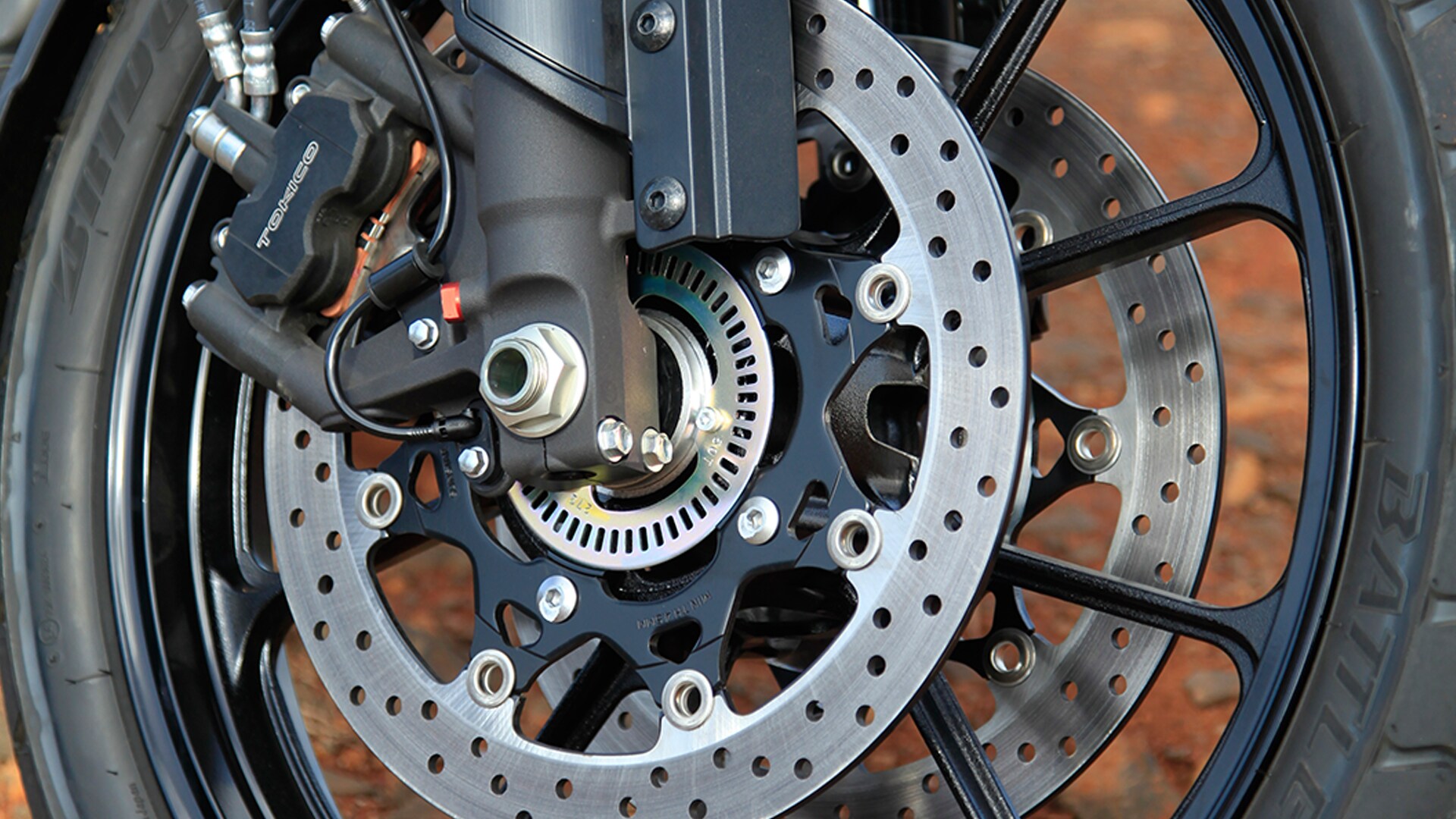 Suzuki V Strom 2014 1000 Exterior