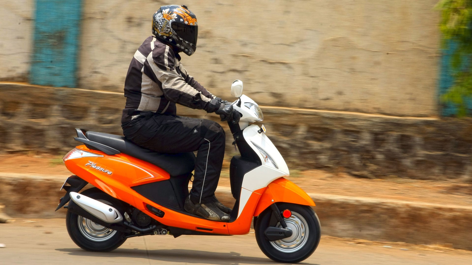 Hero Pleasure 2014 STD Exterior