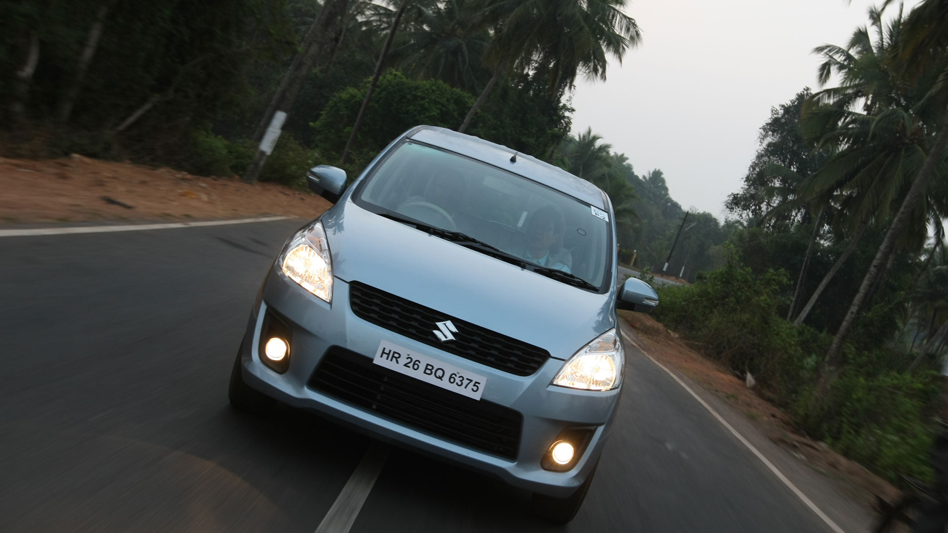 Maruti Suzuki Ertiga 2014 Compare