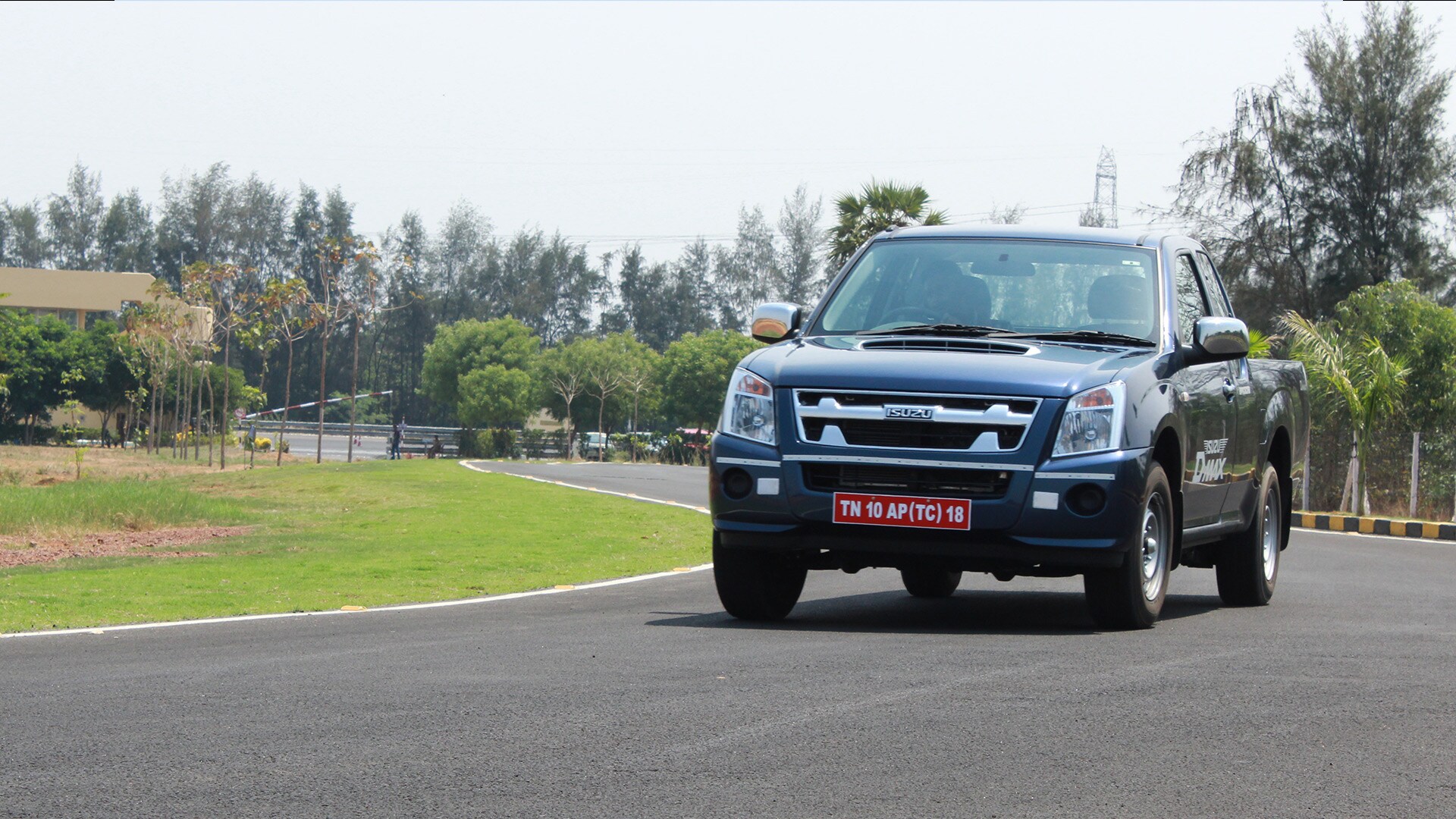 Isuzu-Dmax-2014 Exterior