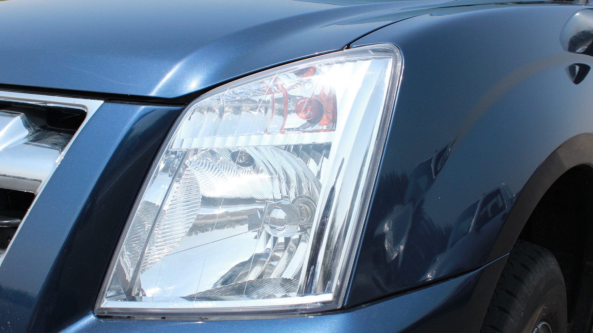 Isuzu-Dmax-2014 Exterior