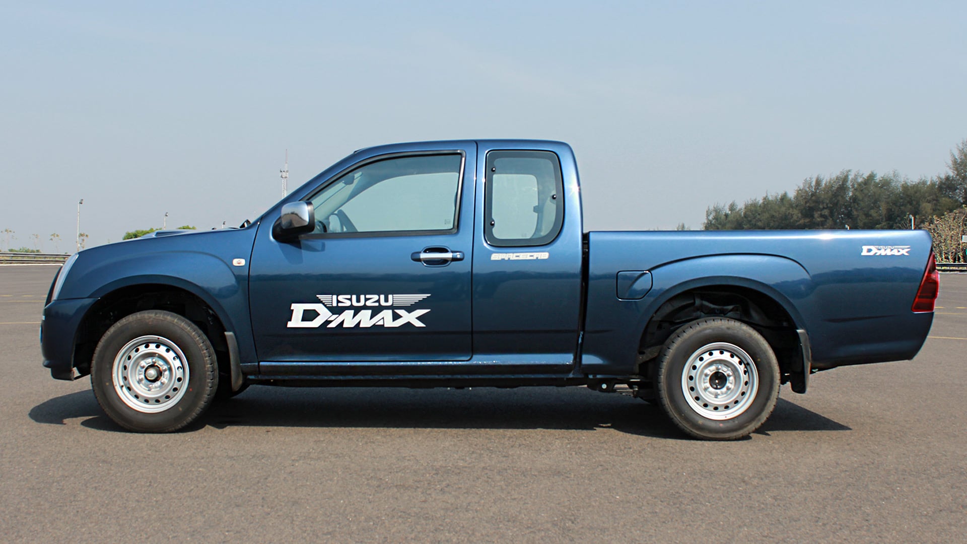 Isuzu-Dmax-2014 Exterior