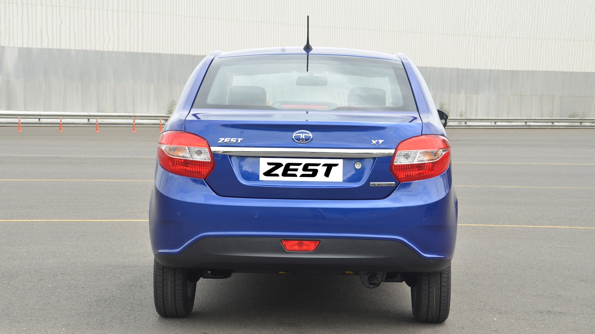 Tata Zest 2014 Compare