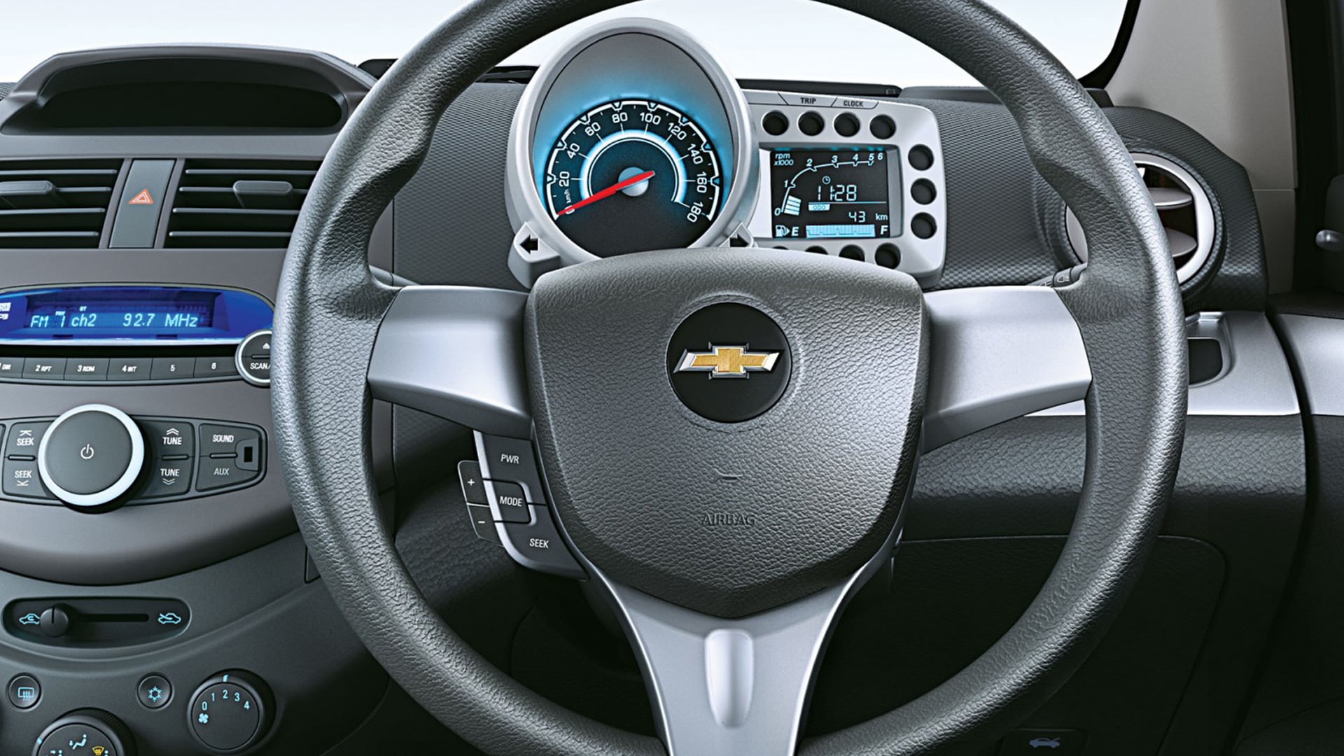 Chevrolet-Beat-2012-1-2-PS-Exterior