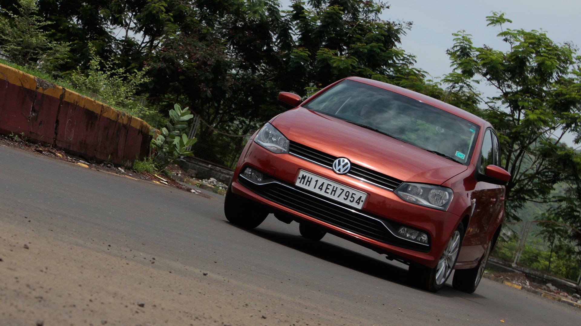 Volkswagen-Polo-2014 Exterior