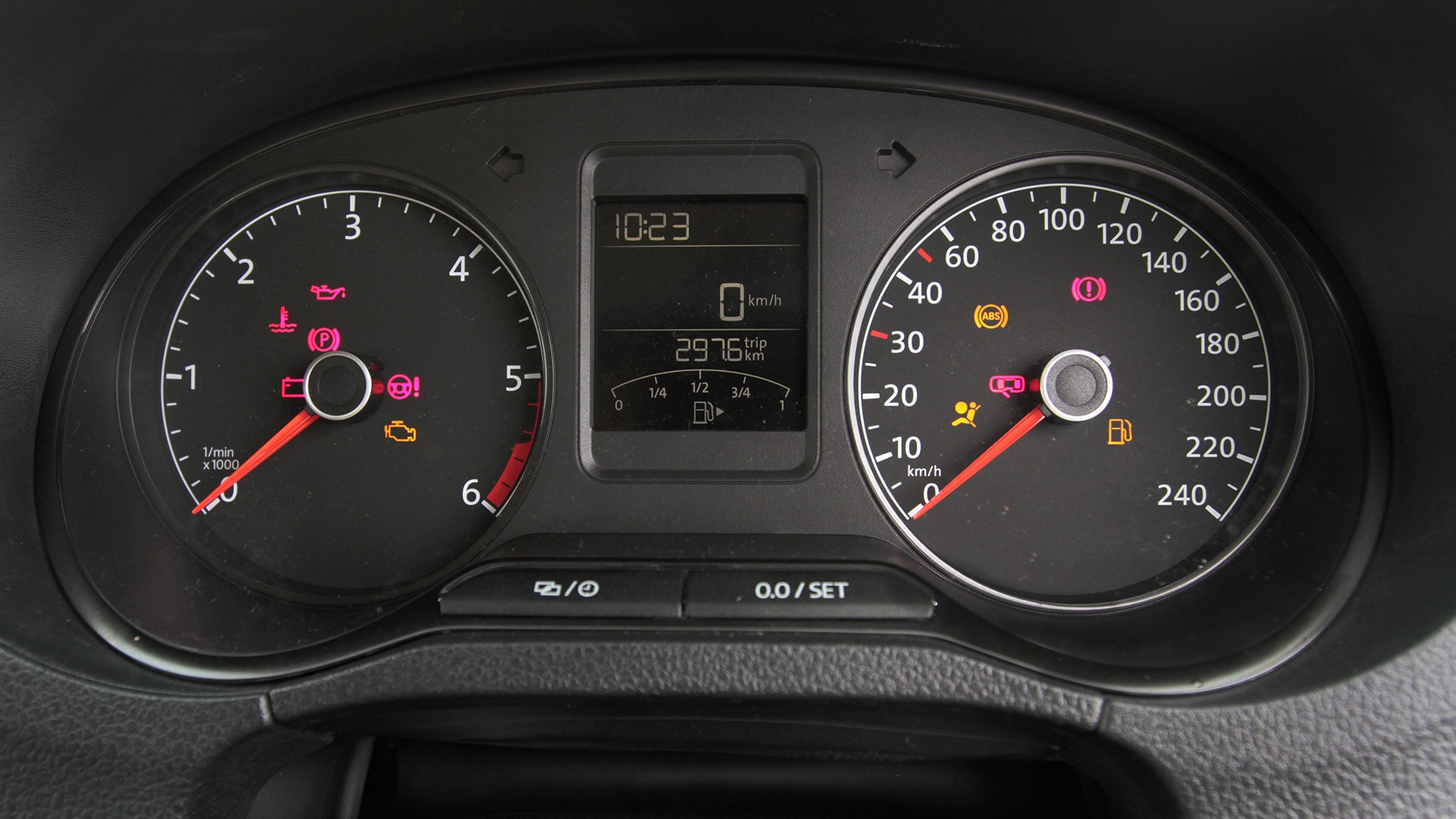 Volkswagen-Polo-2014 Interior