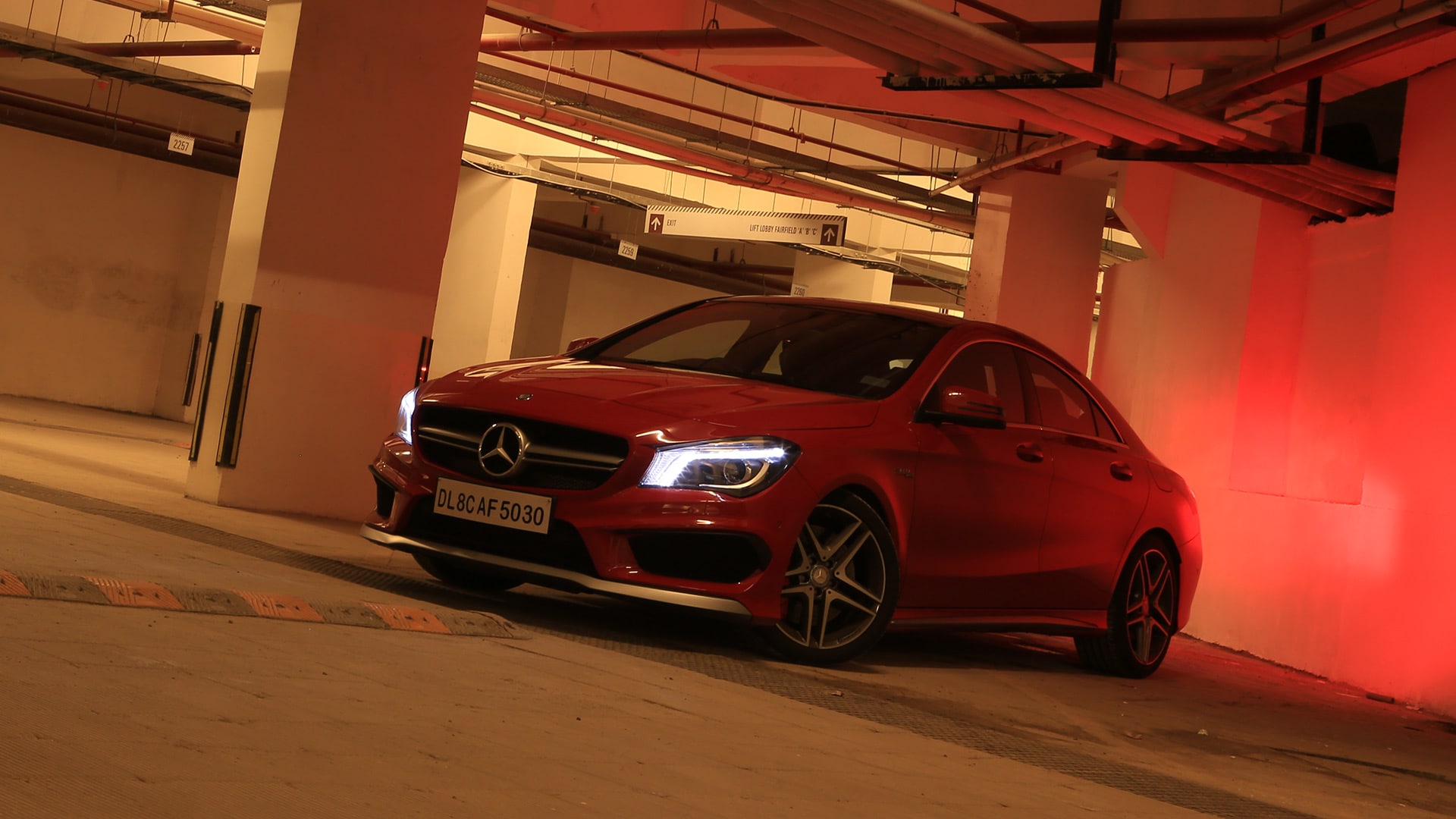 Mercedesbenz-CLA-2014-45 AMG Exterior