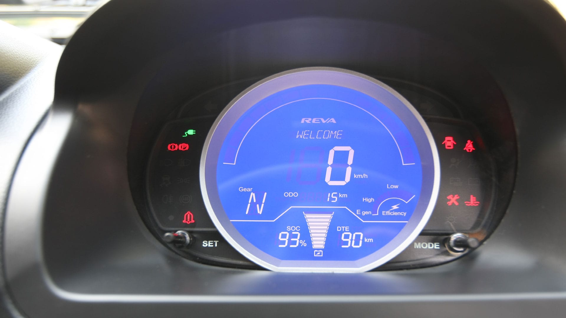 Mahindra-e2o-2014 Exterior