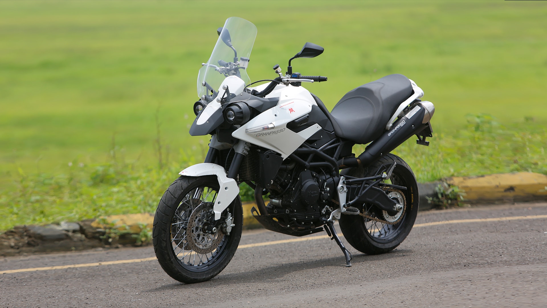 Moto Morini Granpasso 1200  2014 Exterior