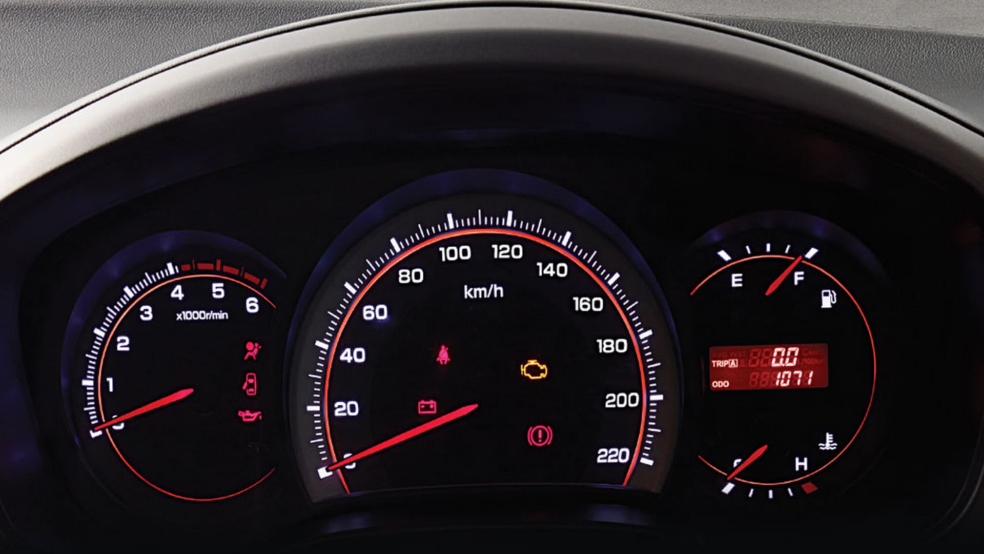 isuzu-mu7-2014 Interior