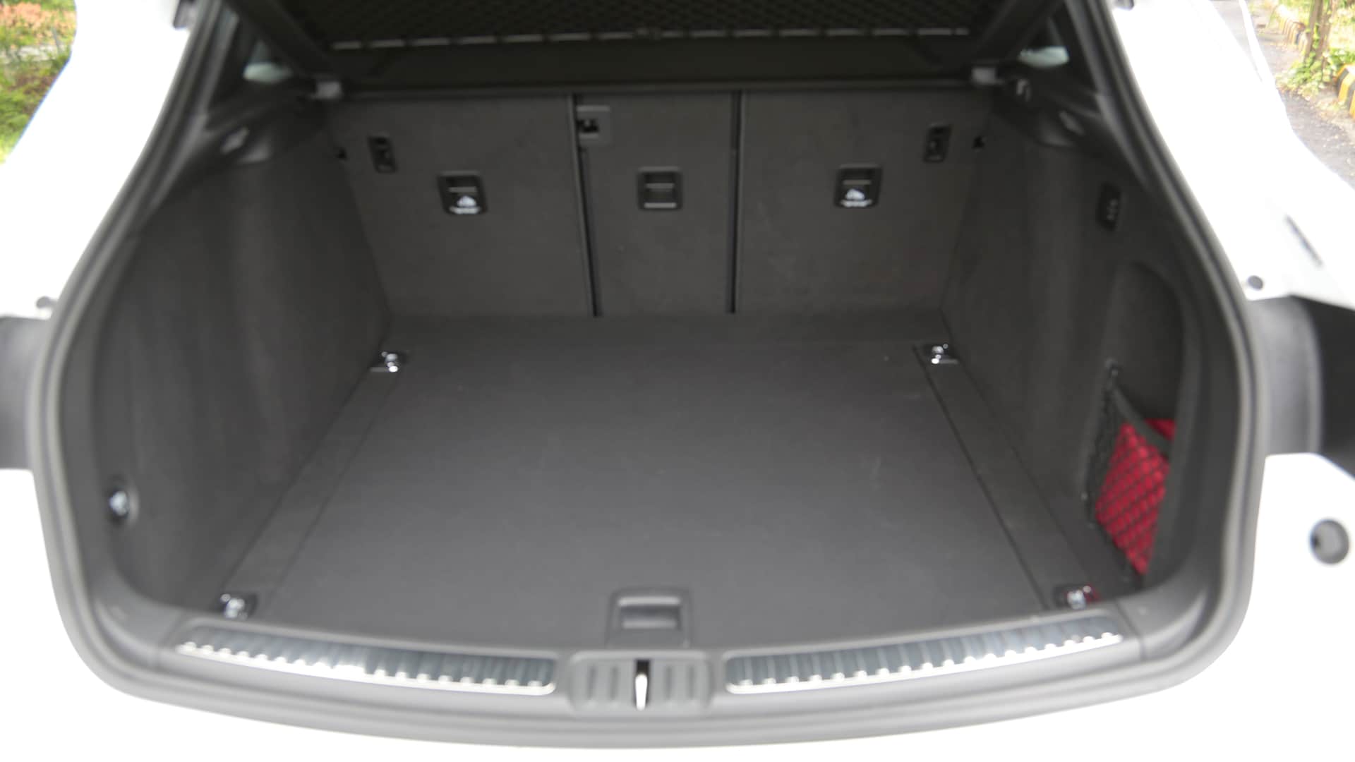 Porsche-Macan-2014-S Diesel Exterior