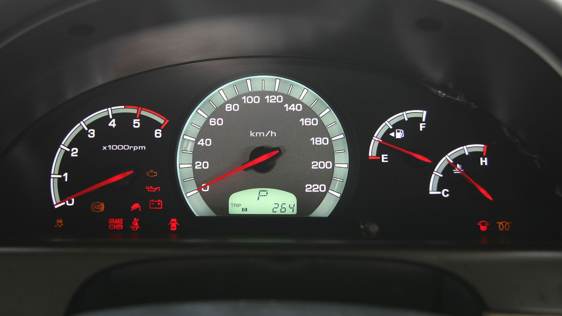 Mahindra-Ssangyong-Rexton-2013-RX7-Exterior