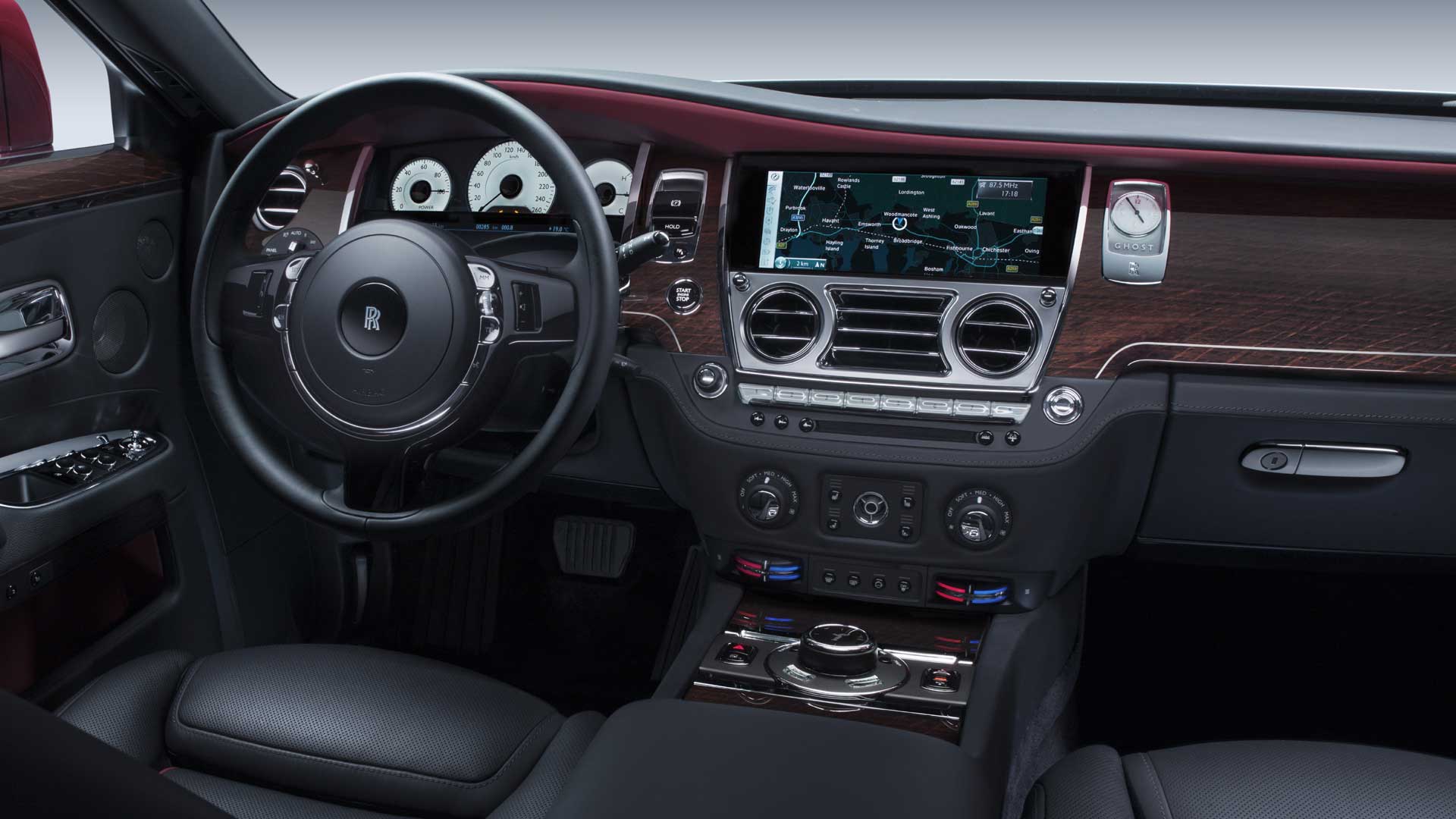 Rolls-royce-ghost-series-ii-2014-EWB Interior