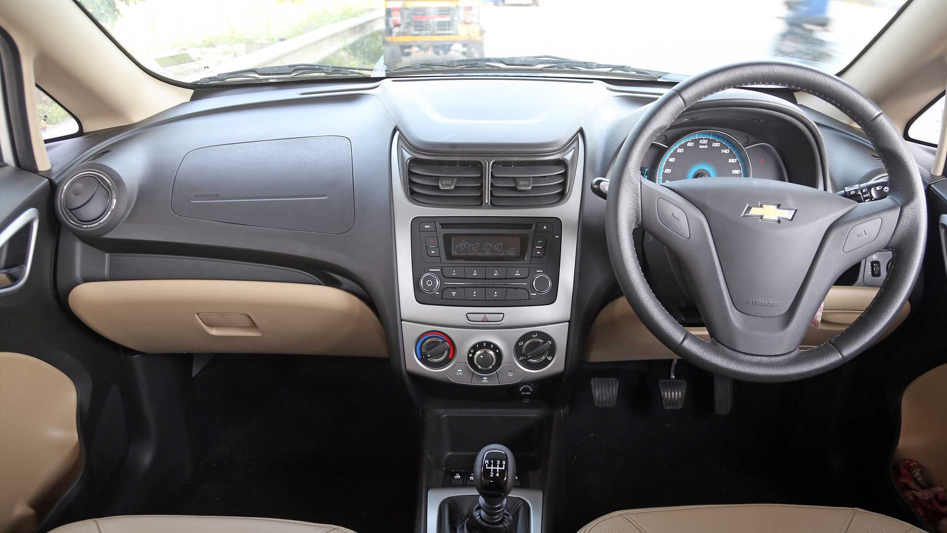 Chevrolet-Sail-2014 Interior