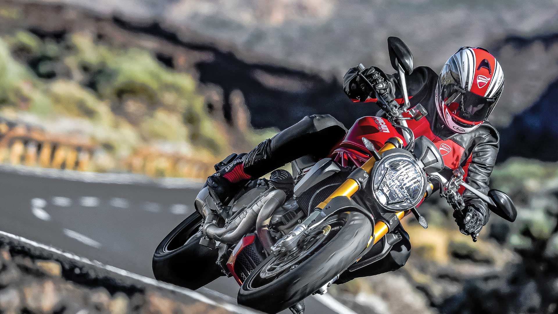 Ducati Monster 1200S 2014 STD Exterior