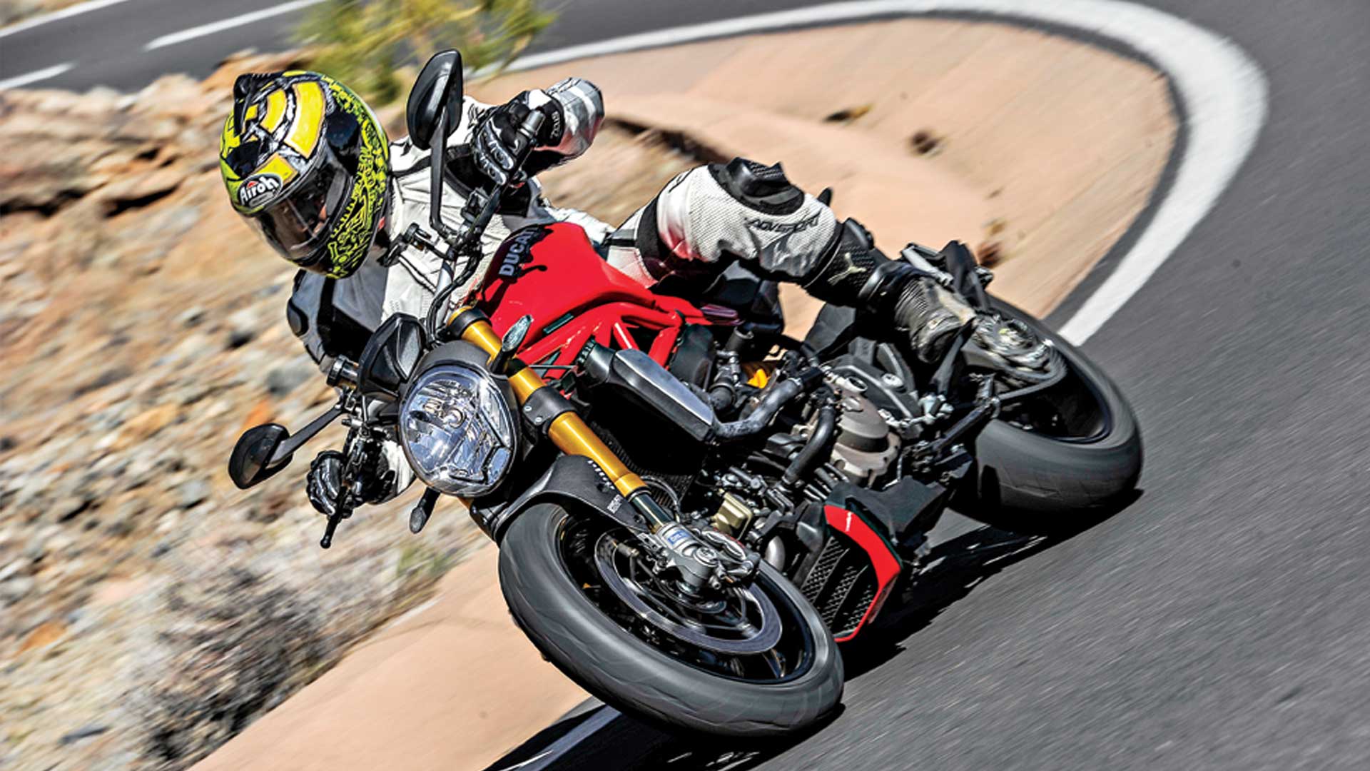 Ducati Monster 1200S 2014 STD Exterior