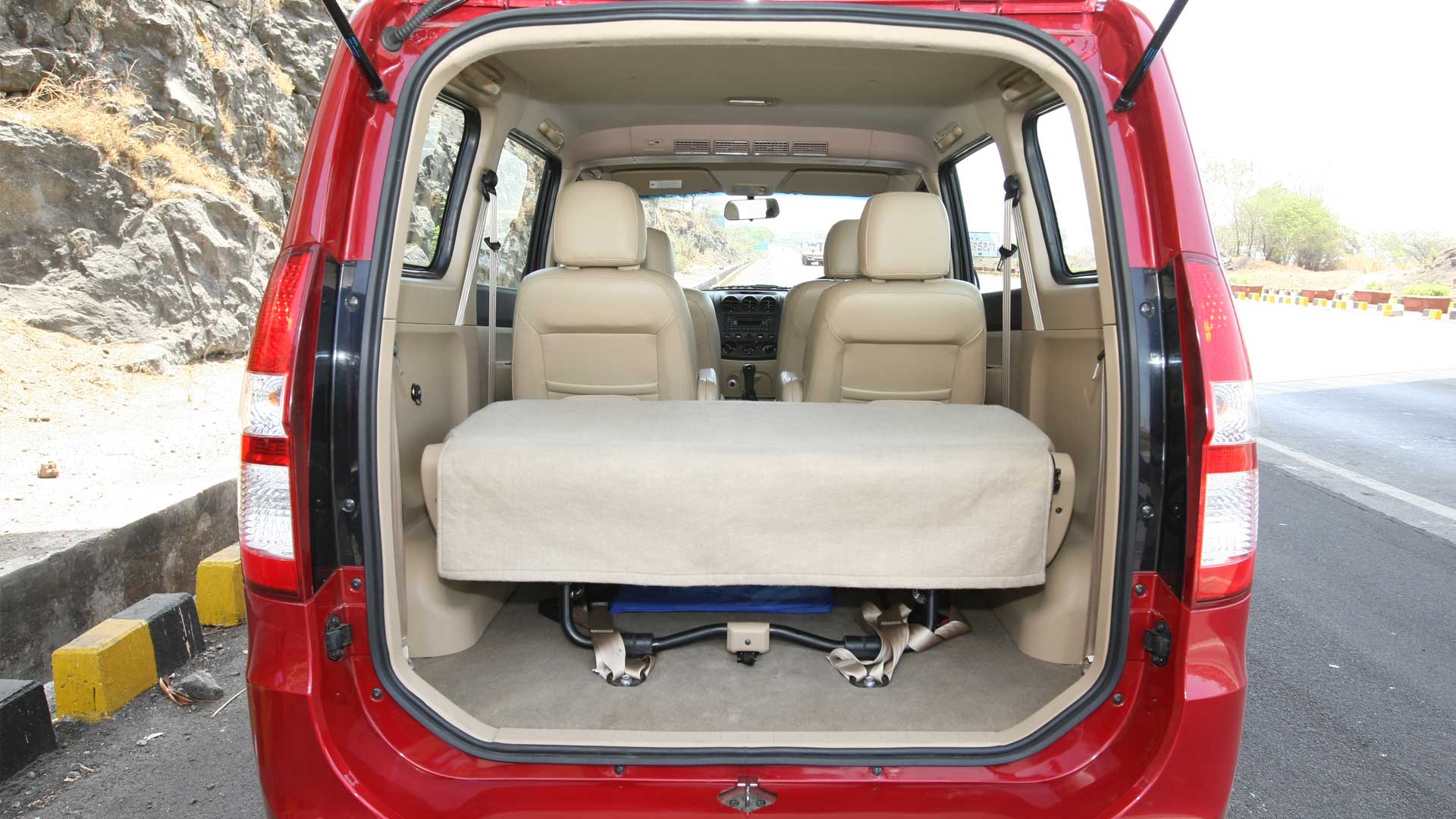 chevrolet-enjoy-2013 Exterior