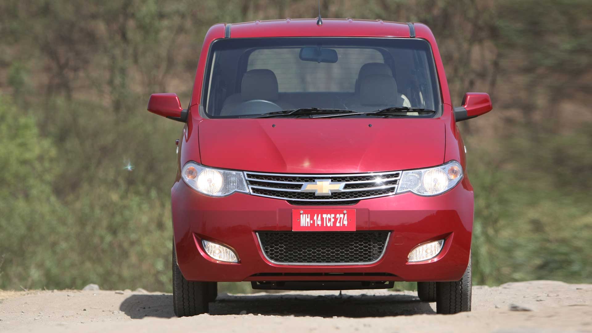 chevrolet-enjoy-2013 Compare