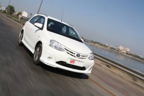 Toyota-etios-liva-2014 Exterior