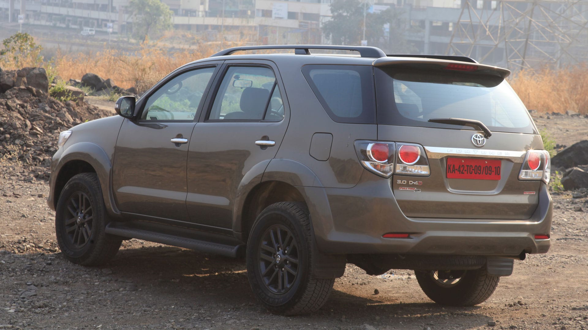 Toyota-fortuner-2015 Exterior