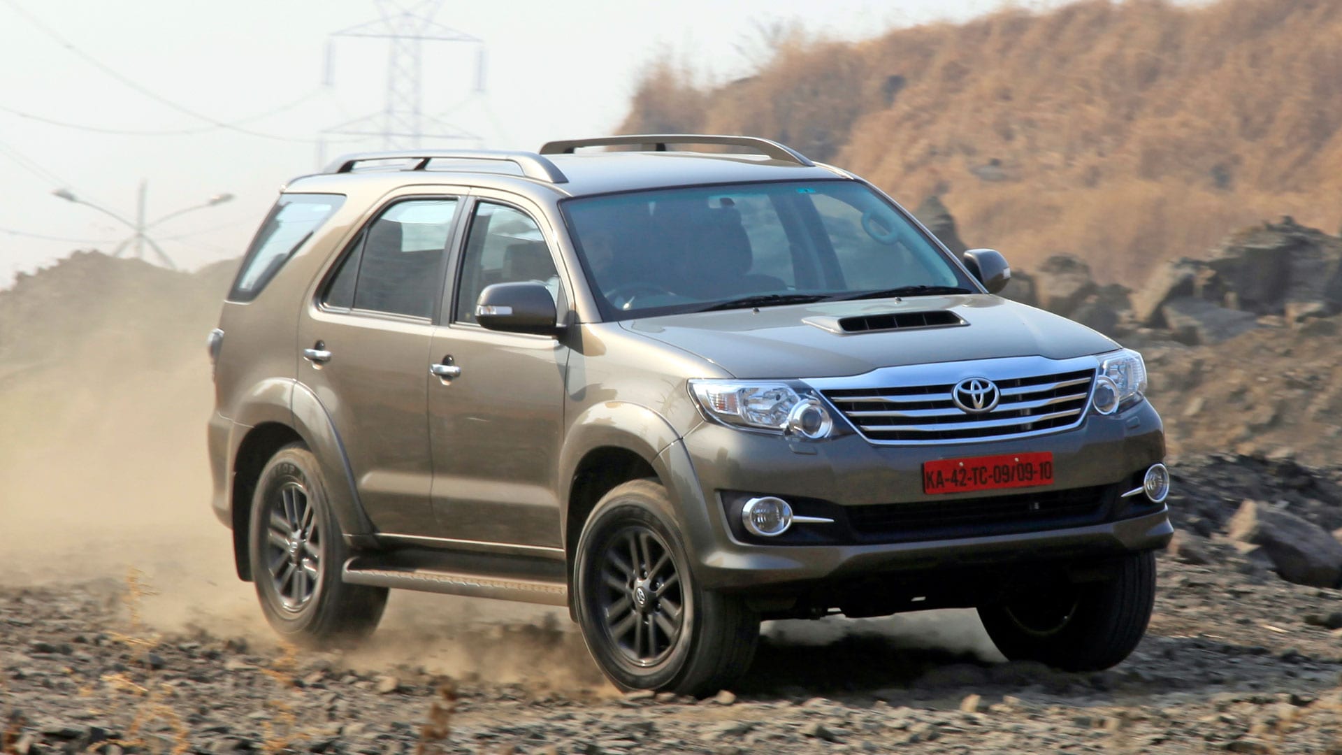 Toyota-fortuner-2015 Exterior