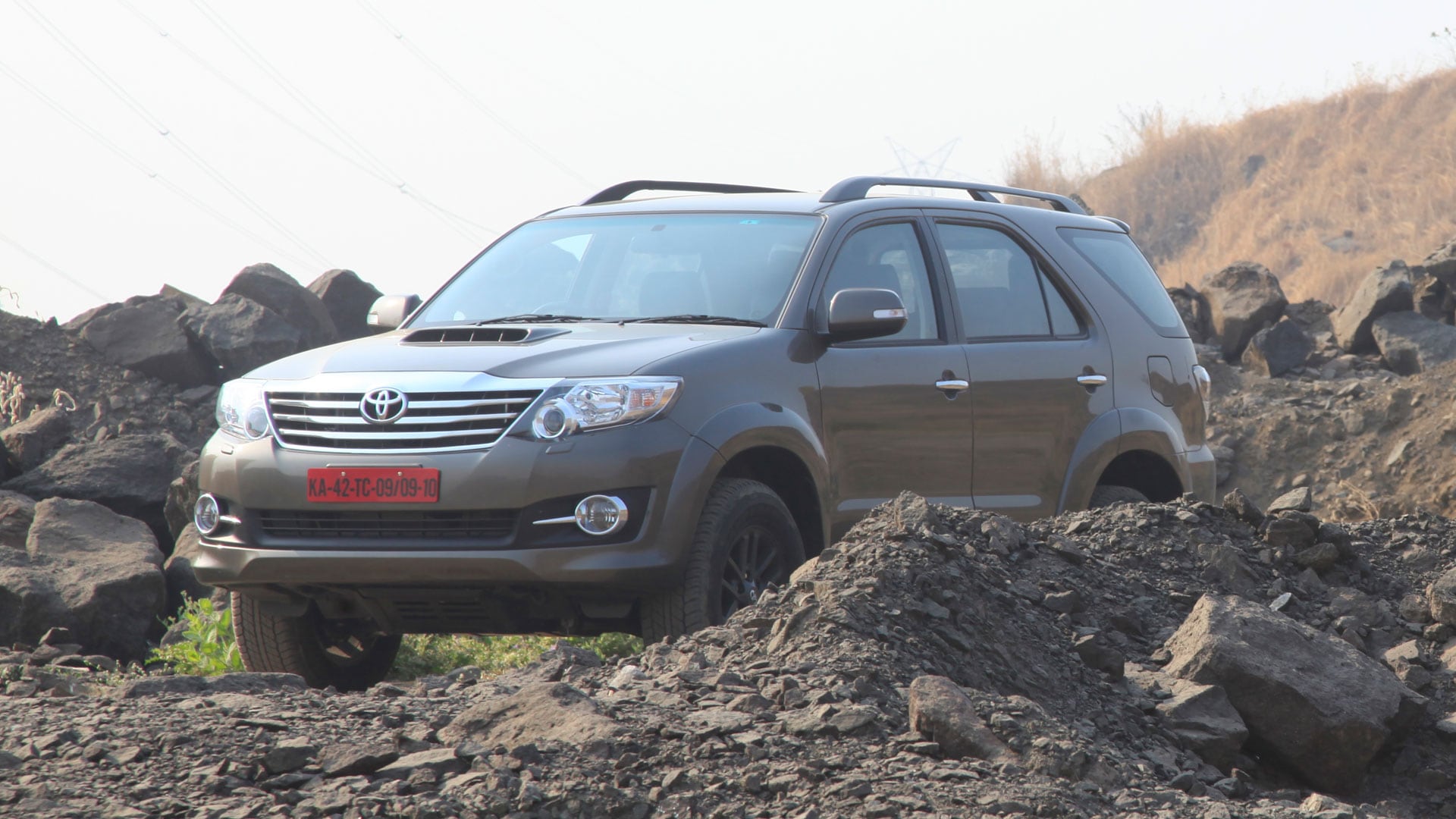 Toyota-fortuner-2015 Exterior