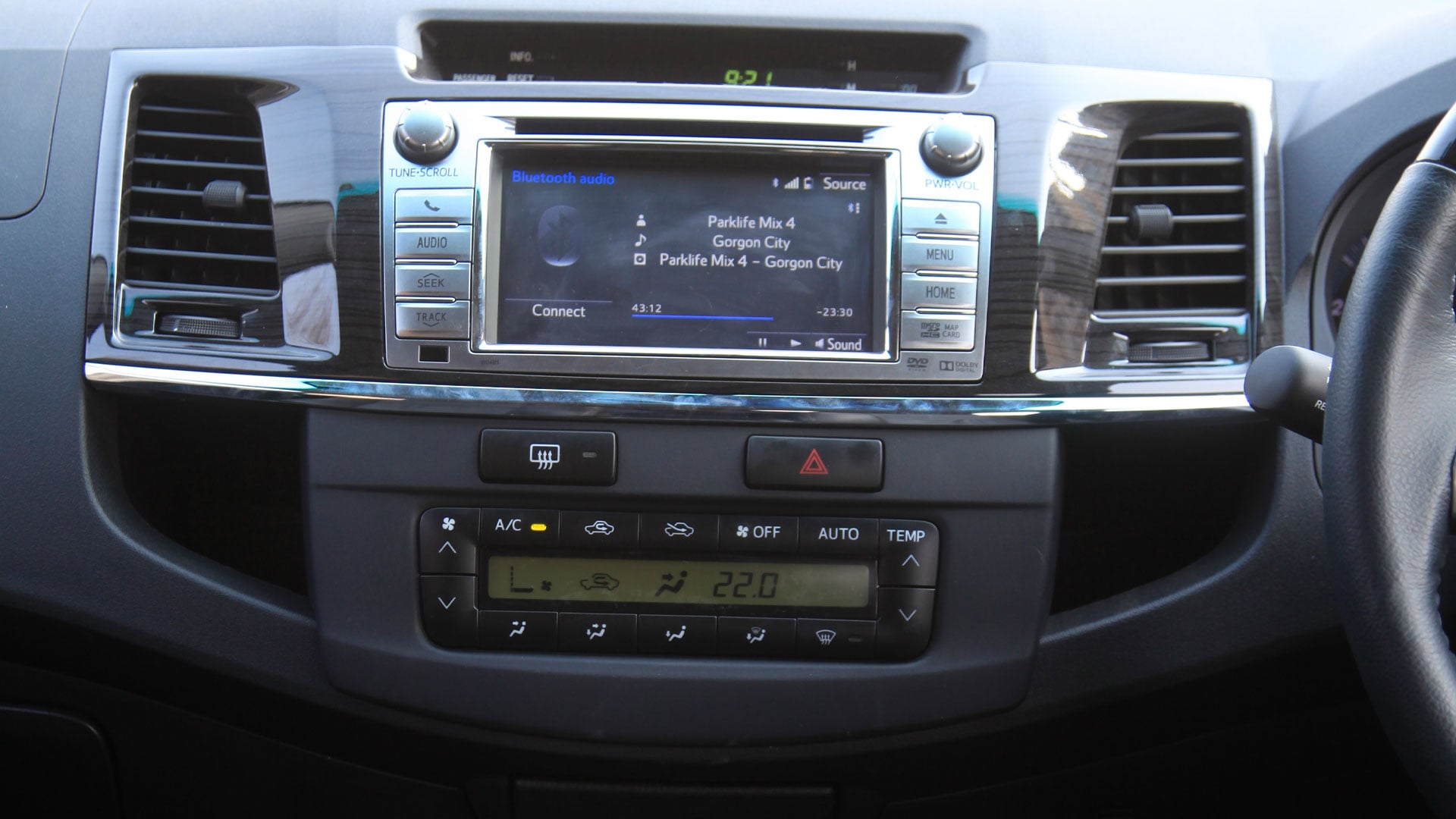Toyota-fortuner-2015 Interior