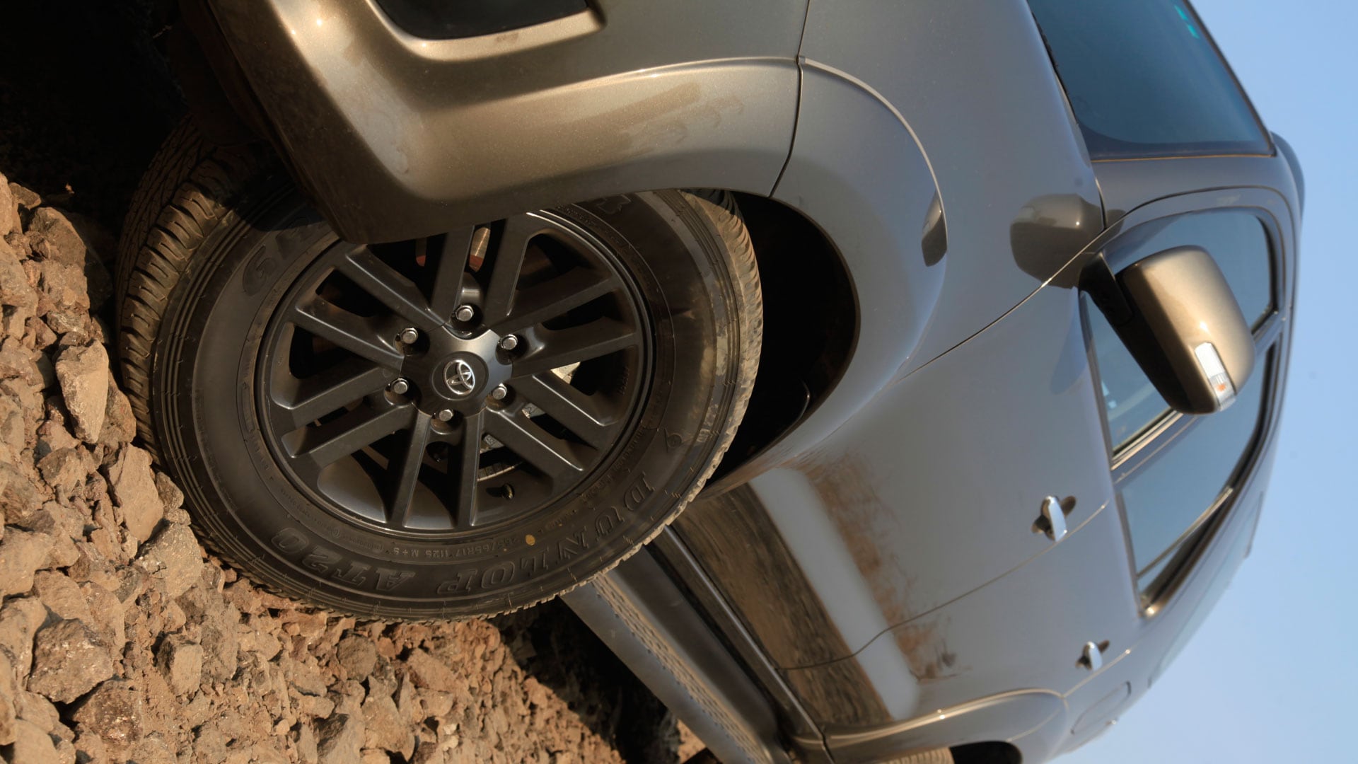 Toyota-fortuner-2015 Interior