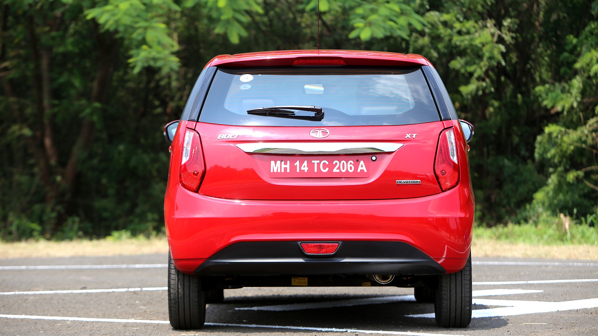 Tata-bolt-2015 Exterior