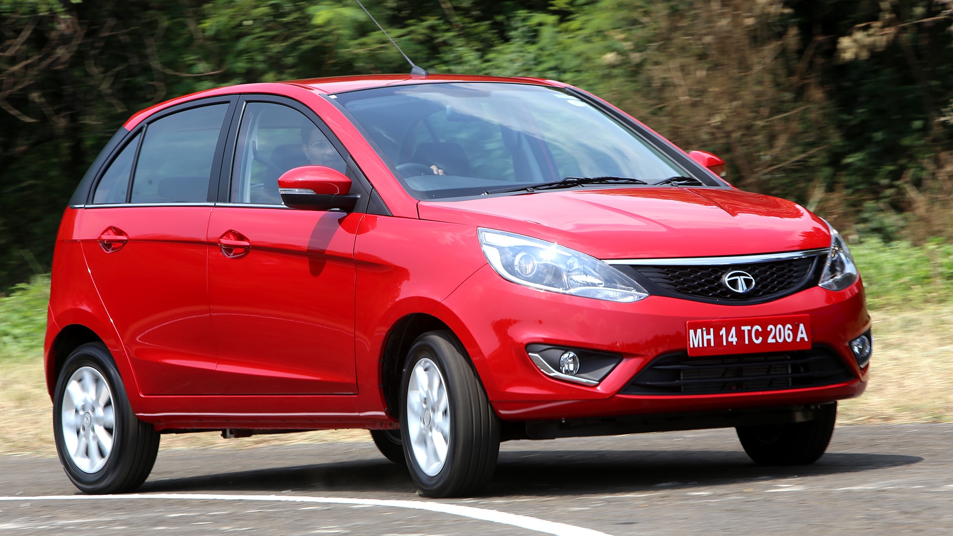 Tata-bolt-2015 Exterior