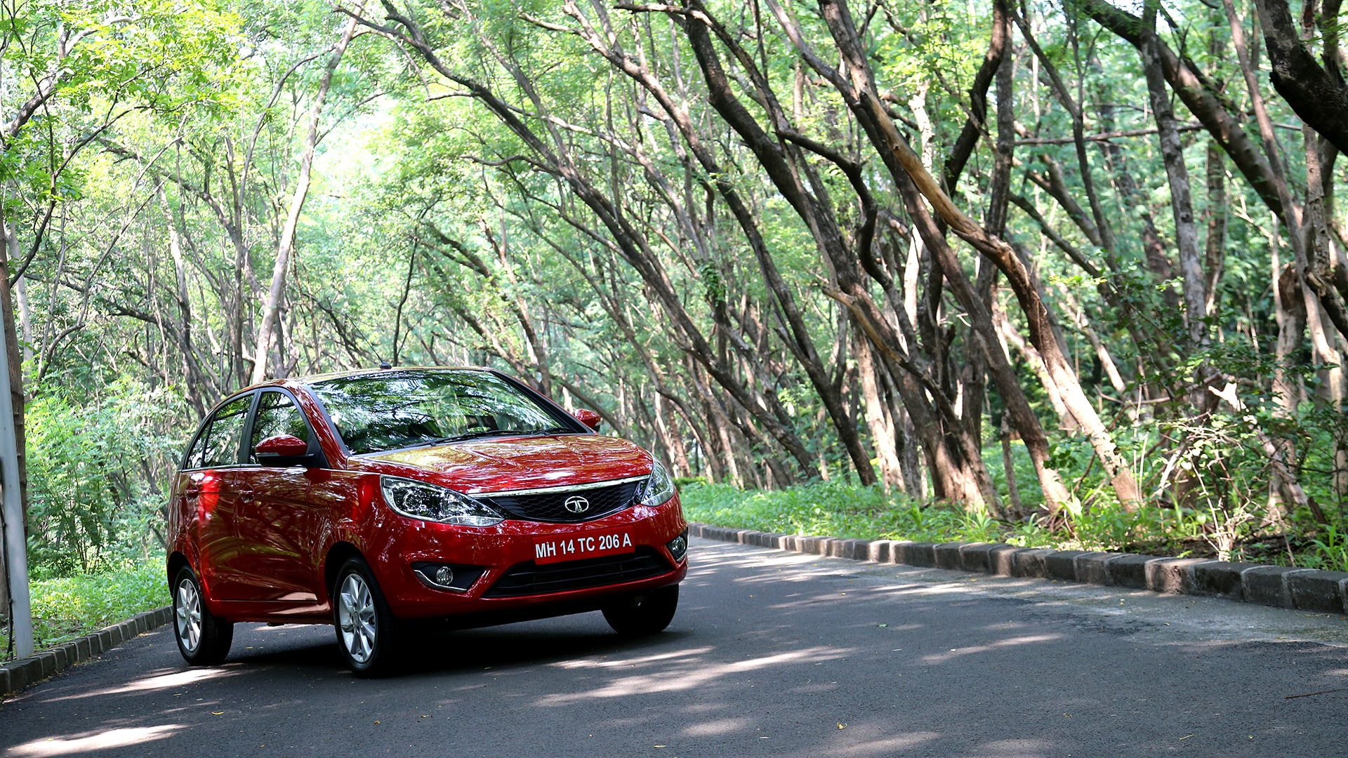 Tata-bolt-2015 Exterior