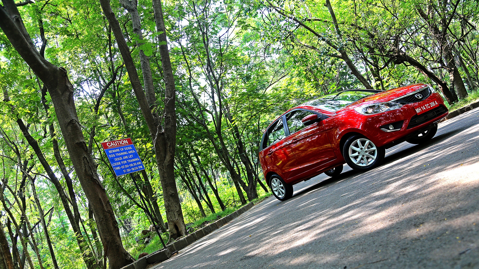 Tata-bolt-2015 Exterior