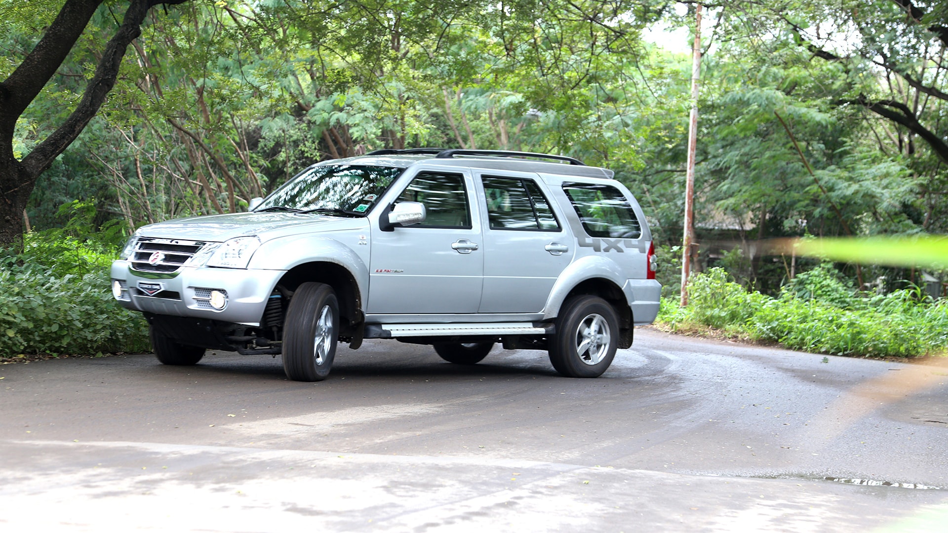 Force-one-2013 Exterior