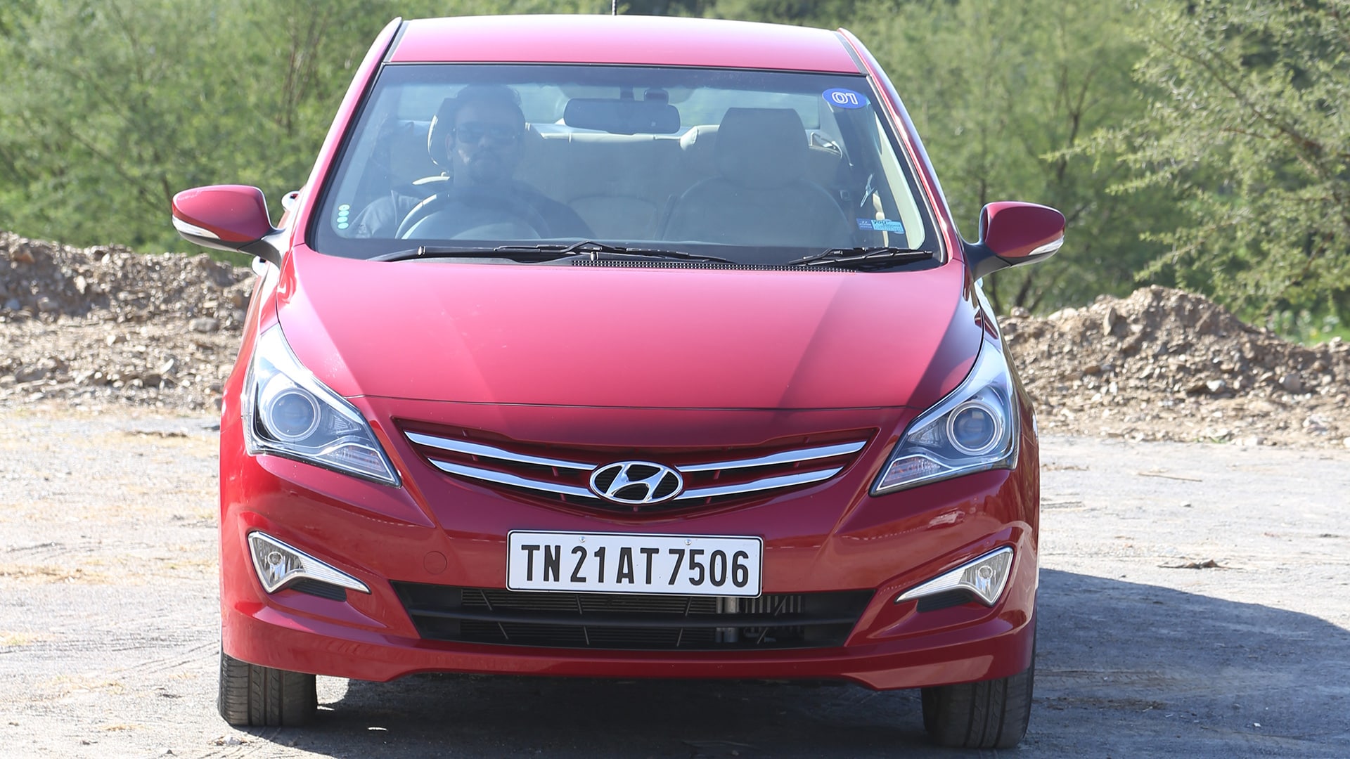 Hyundai-4s-fluidic-verna-2015 Exterior