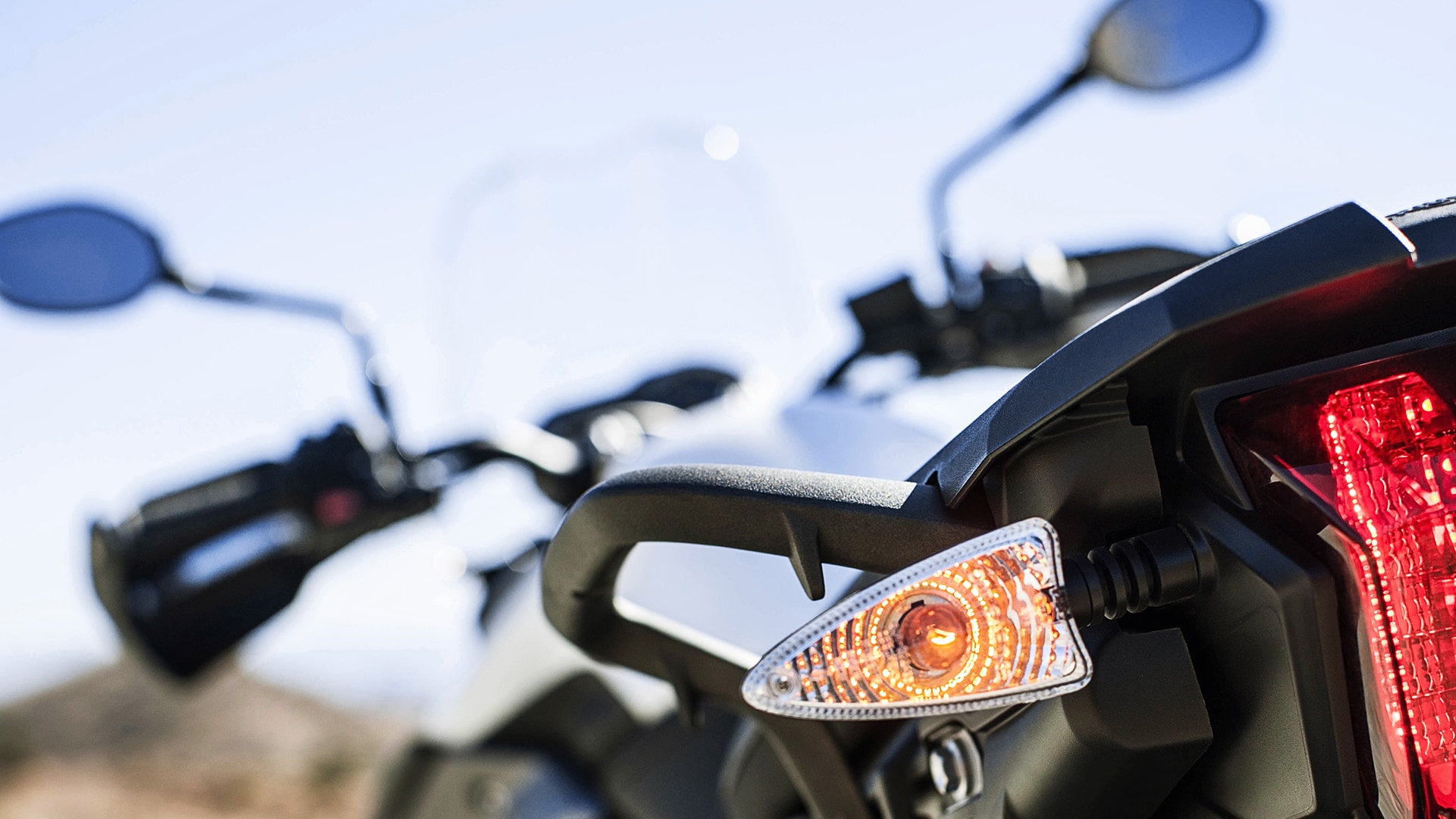 Triumph Tiger 800 2015 XRx Exterior