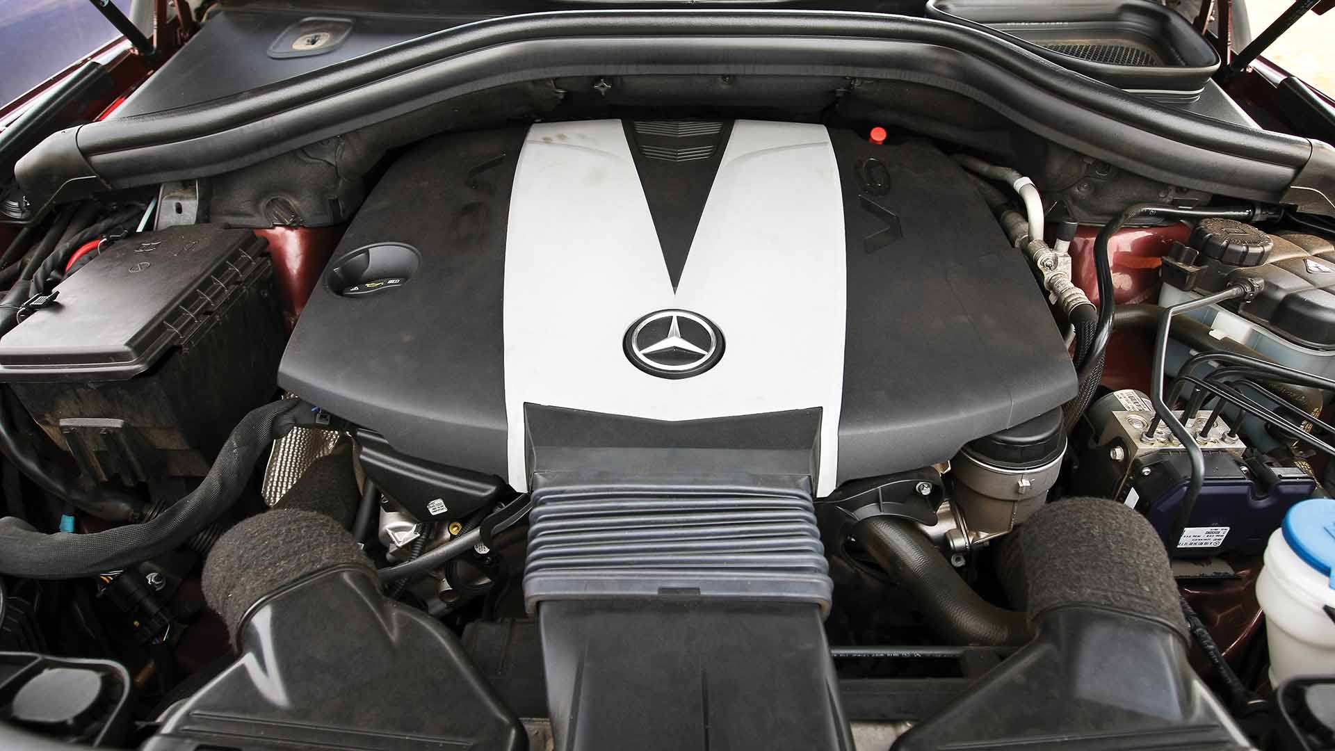 Mercedes-Benz-gl-class-2013-GL-350-CDI-luxury Interior