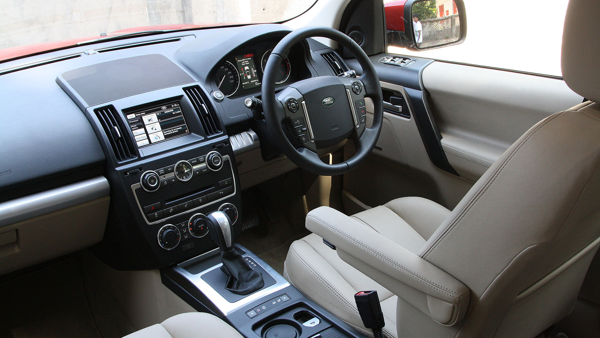Land Rover  Freelander 2 -2013-S Interior