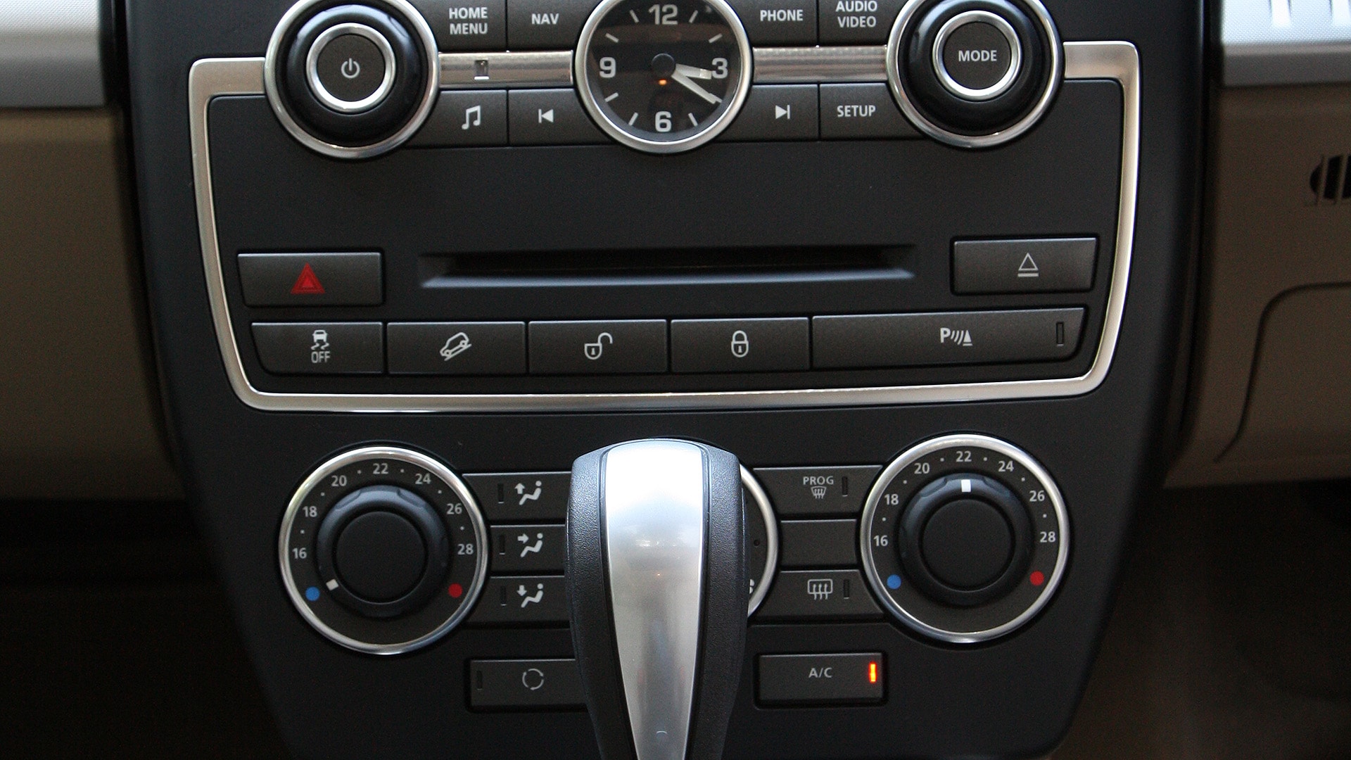 Land Rover  Freelander 2 -2013-S Interior