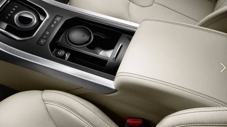 Land-Rover-Evoque-2013-Pure-SD4-Exterior