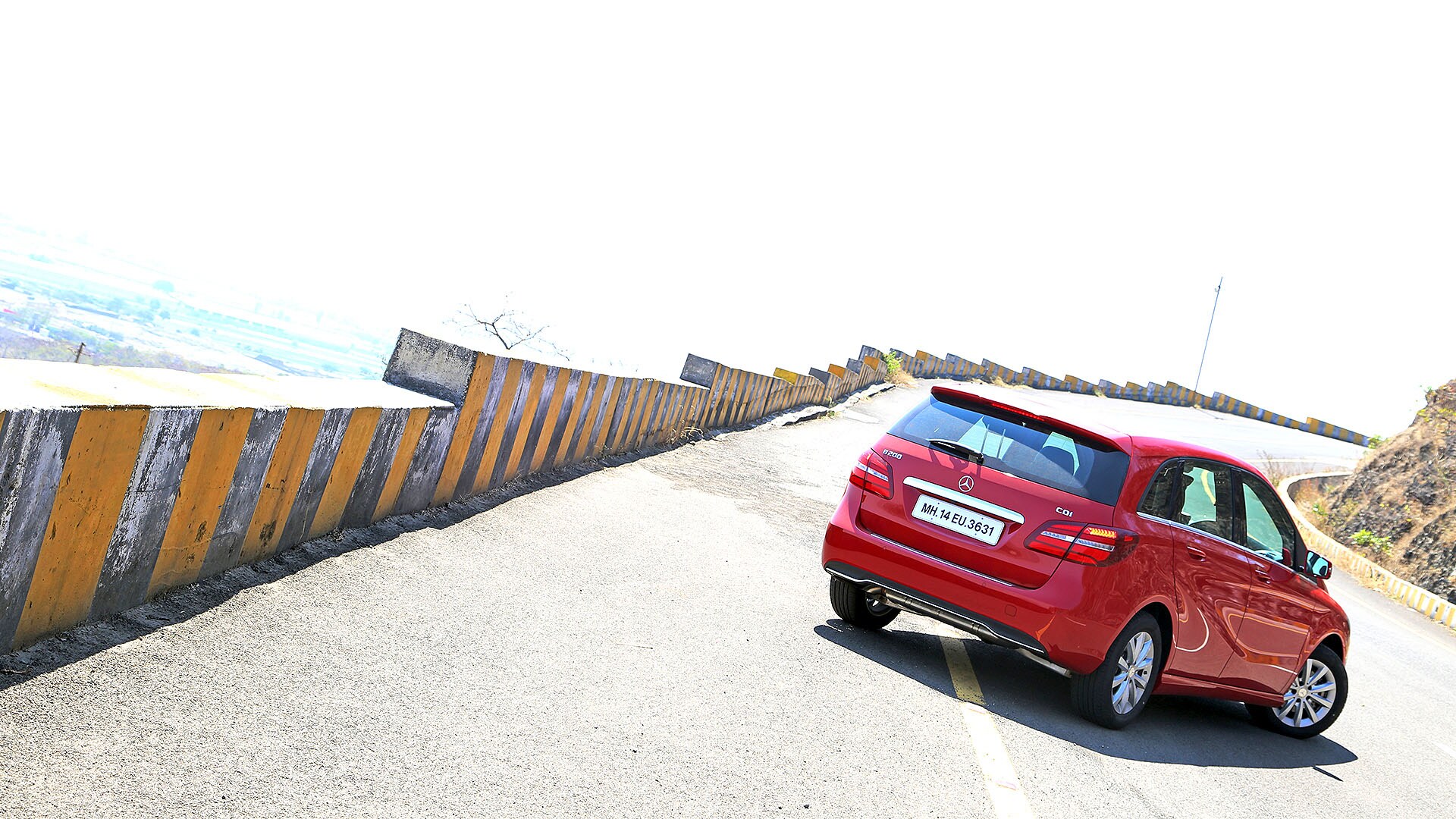 Mercedesbenz-bclass-2015-B200 CDI Sport Exterior