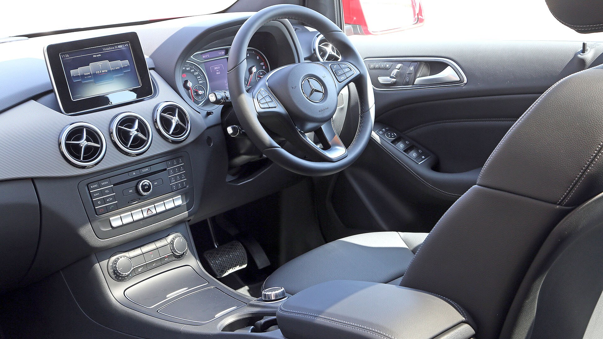 Mercedesbenz-bclass-2015-B200 CDI Sport Exterior